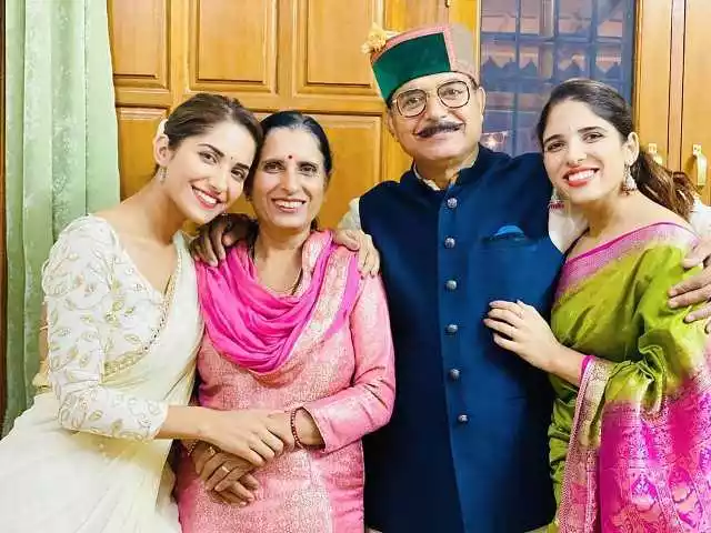 ruhani sharma family photo